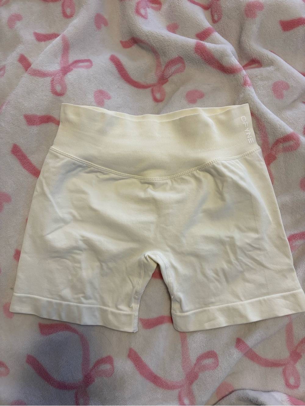 DFYNE white impact shorts